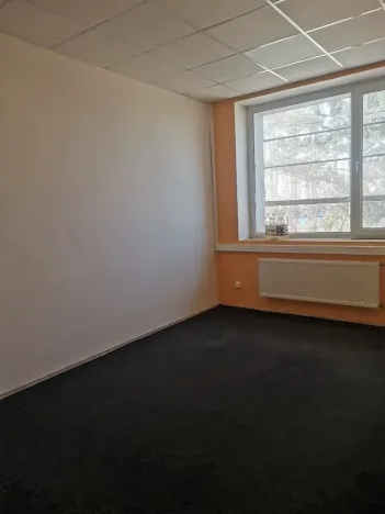 Pronájem obchodního prostoru, Hradec Králové, Vážní, 17 m2