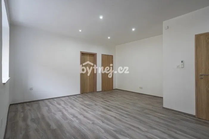 Pronájem bytu 2+kk, Louny, Jablonského, 41 m2