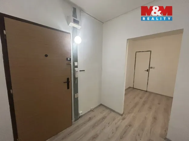 Pronájem bytu 1+kk, Ústí nad Labem - Krásné Březno, Žežická, 35 m2