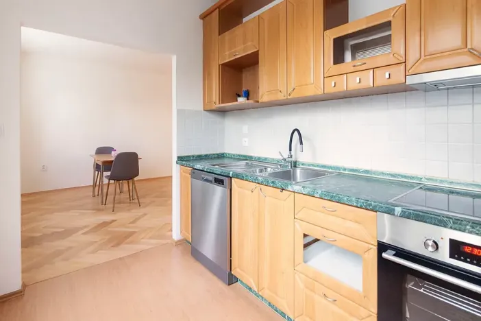 Pronájem bytu 2+kk, Praha - Záběhlice, Senohrabská, 53 m2