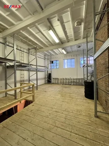 Prodej garáže, Veverská Bítýška, 250 m2