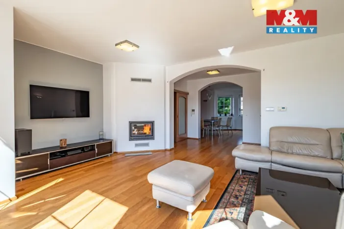 Prodej rodinného domu, Veltrusy, U Stadionu, 180 m2