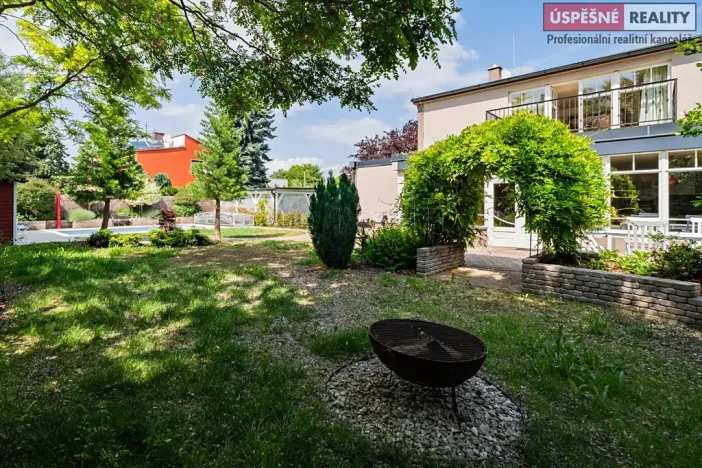 Prodej vily, Praha - Slivenec, Opálová, 282 m2