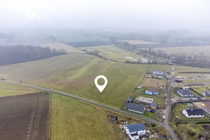 Prodej pozemku pro bydlení, Uhersko, 944 m2