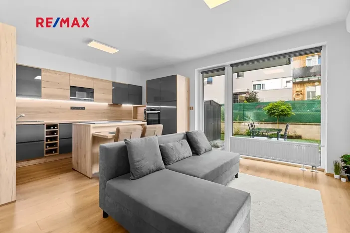 Pronájem bytu 1+kk, Plzeň, K Zelené louce, 40 m2