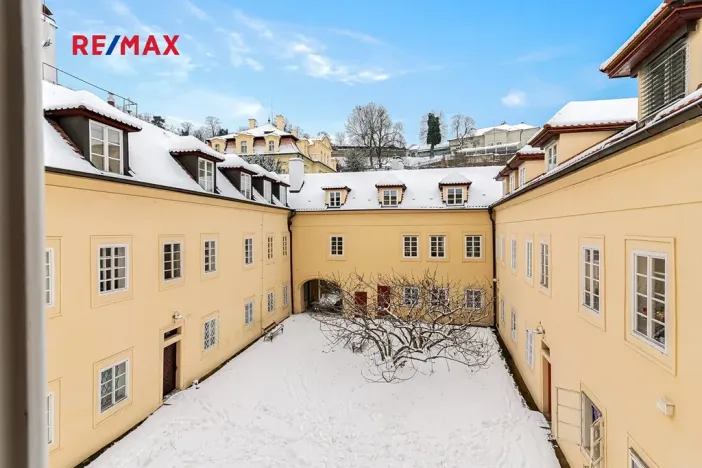 Prodej bytu 4+1, Praha - Malá Strana, Valdštejnská, 117 m2