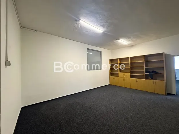 Pronájem skladu, Brno, 1672 m2