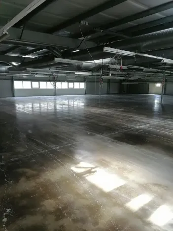 Pronájem výrobních prostor, Cheb, 2435 m2