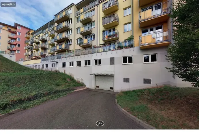 Pronájem garážového stání, Praha - Kunratice, Muškova, 12 m2