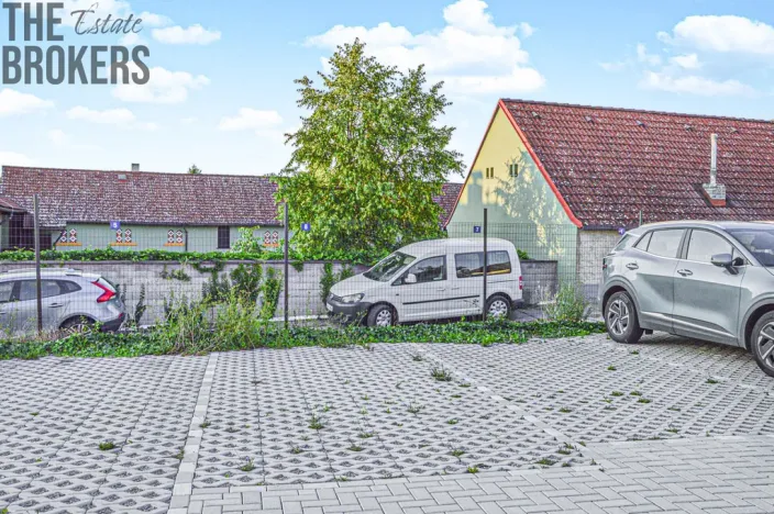 Pronájem bytu 1+kk, Chýnice, Karlštejnská, 38 m2