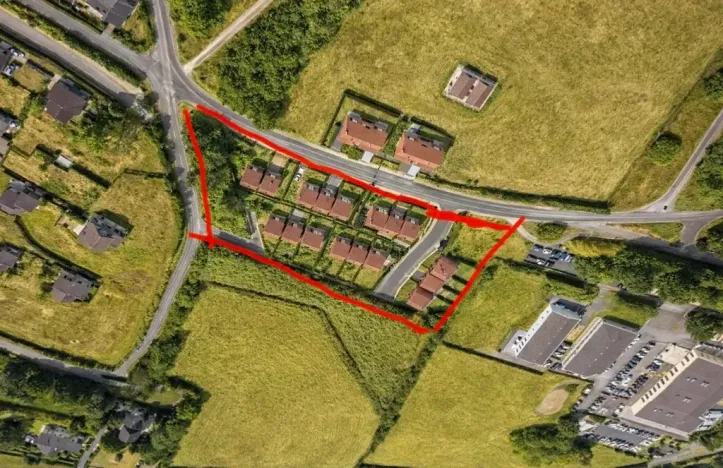 Prodej pozemku pro bydlení, Luštěnice, 9366 m2