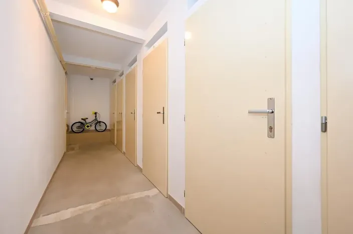 Pronájem bytu 1+kk, Praha - Smíchov, Na Březince, 30 m2