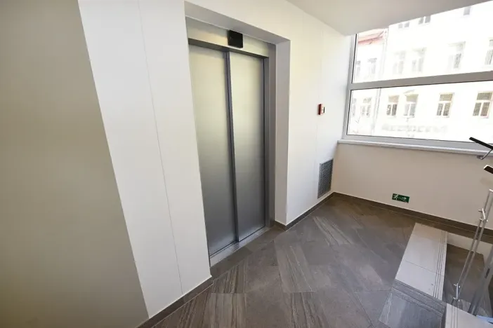 Prodej bytu 2+kk, Praha - Vršovice, Petrohradská, 114 m2