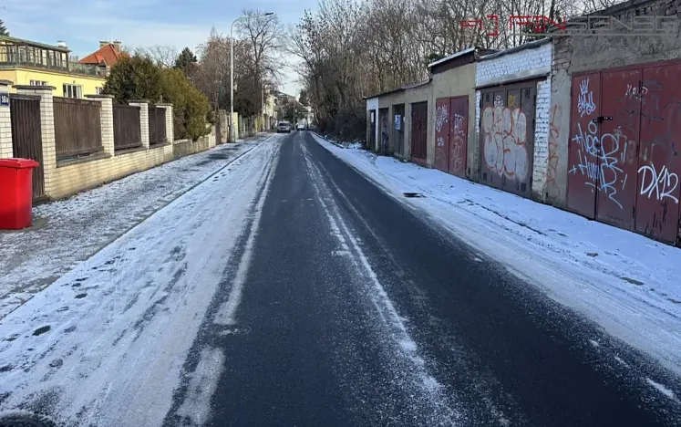 Prodej garáže, Praha - Dejvice, Glinkova, 16 m2