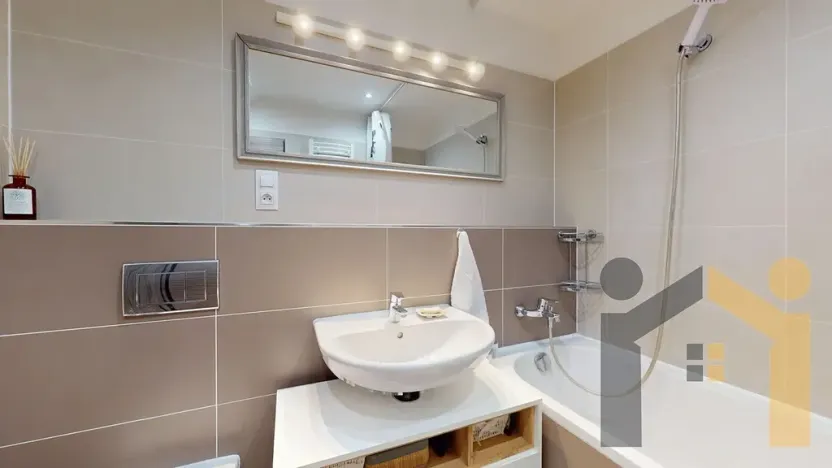 Prodej bytu 2+kk, Praha - Letňany, Hlučkova, 63 m2