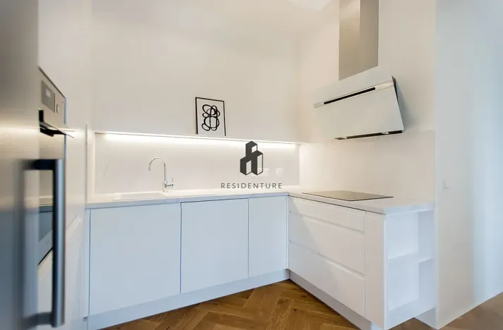 Pronájem bytu 2+kk, Praha - Nové Město, Dlážděná, 67 m2