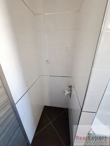 Prodej bytu 2+kk, Praha - Pitkovice, Lošáková, 67 m2