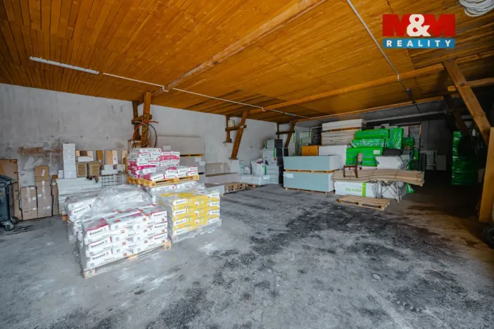 Prodej obchodního prostoru, Hřibiny-Ledská - Hřibiny, 900 m2