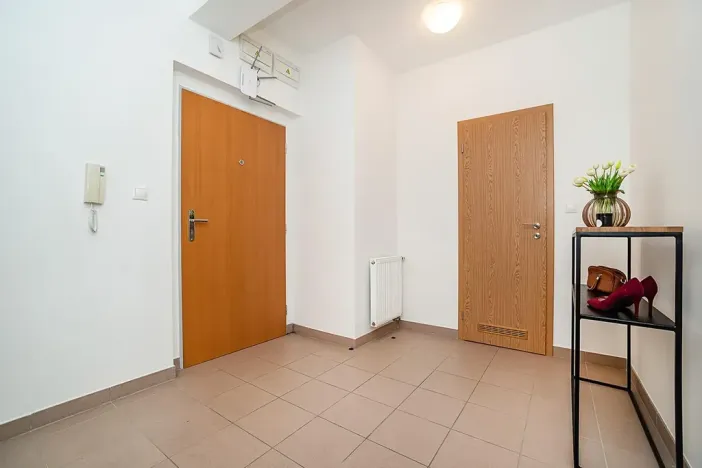 Pronájem bytu 2+kk, Praha - Řeporyje, Wiesenthalova, 59 m2