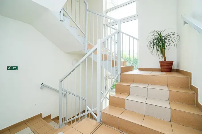 Pronájem bytu 2+kk, Praha - Řeporyje, Wiesenthalova, 59 m2