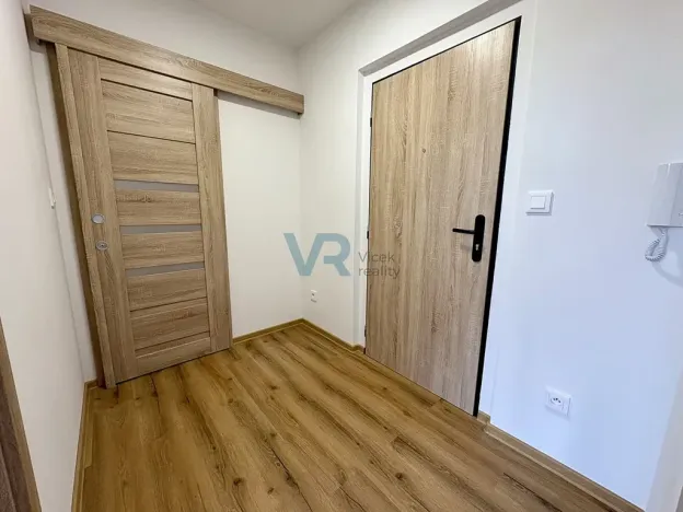 Prodej bytu 2+1, Slavče, 72 m2