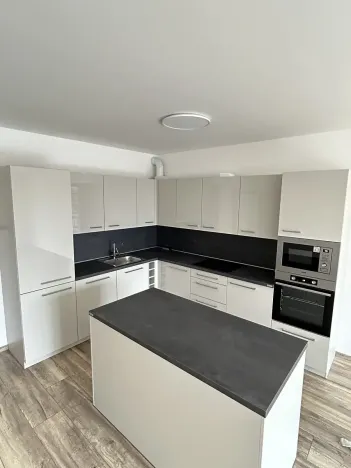 Pronájem bytu 2+kk, Písek, Pražská, 73 m2