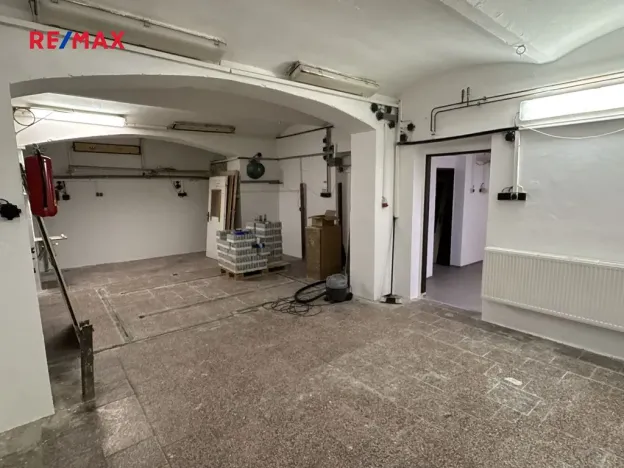 Pronájem obchodního prostoru, Praha - Vokovice, Vokovická, 120 m2