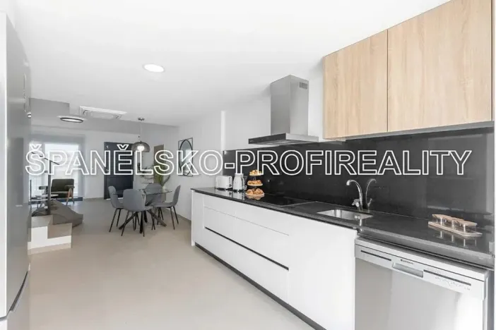 Prodej rodinného domu, Alicante, Španělsko, 207 m2