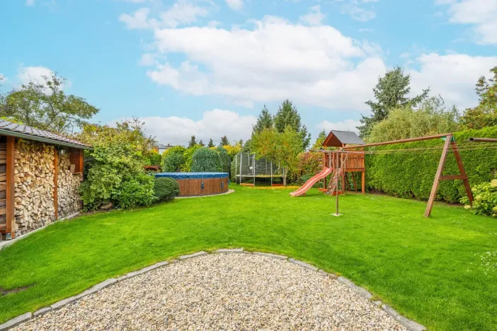 Prodej rodinného domu, Hradištko, 241 m2