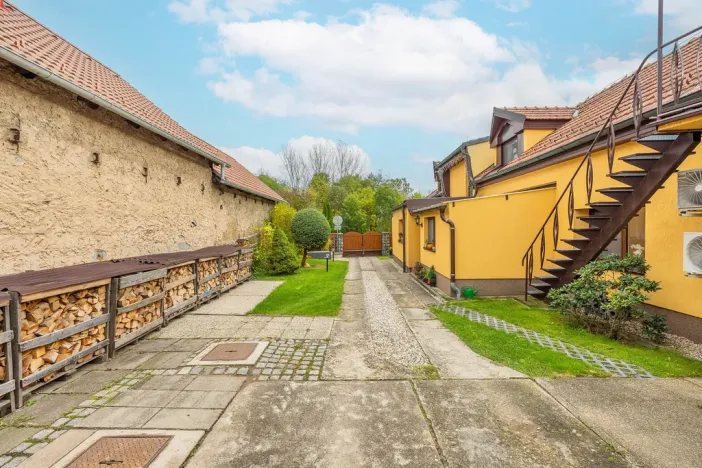 Prodej rodinného domu, Hradištko, 241 m2