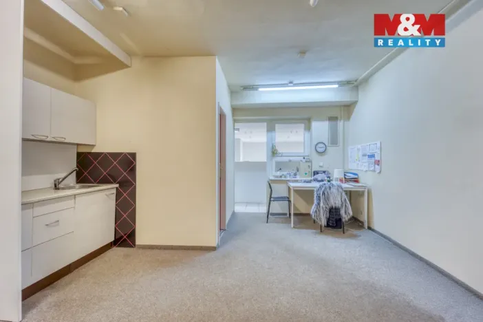 Pronájem obchodního prostoru, Praha - Vinohrady, Vinohradská, 161 m2