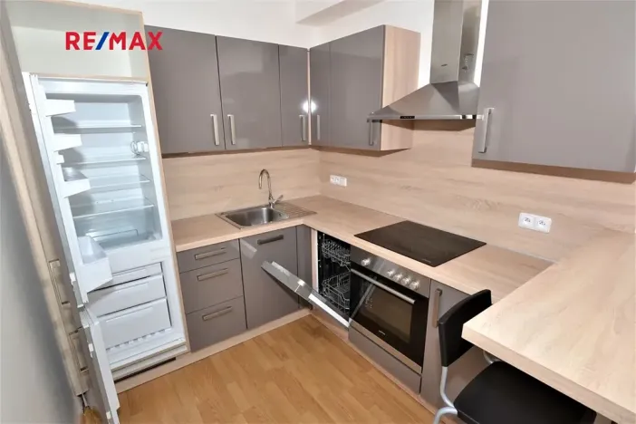 Pronájem bytu 2+kk, Plzeň, Vltavínová, 54 m2