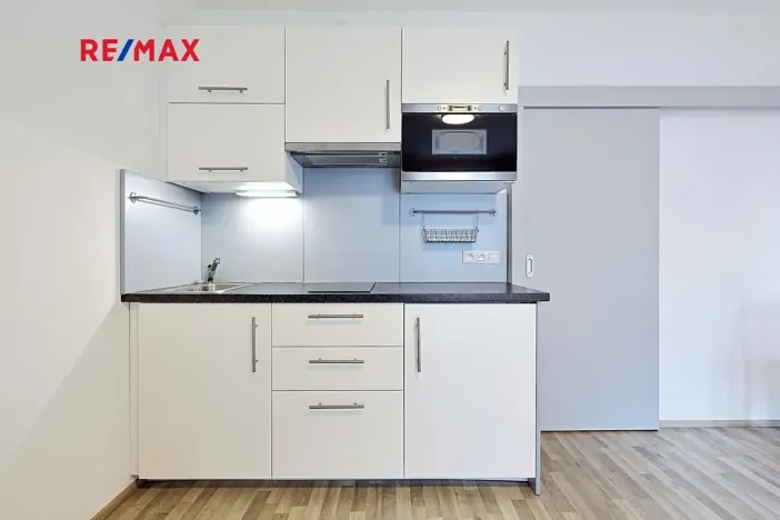 Pronájem bytu 1+kk, Plzeň, Sladová, 26 m2