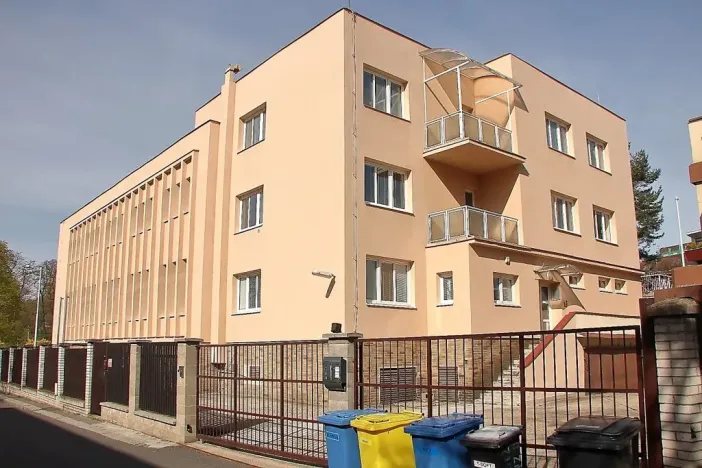 Pronájem kanceláře, Praha - Žižkov, U zásobní zahrady, 476 m2