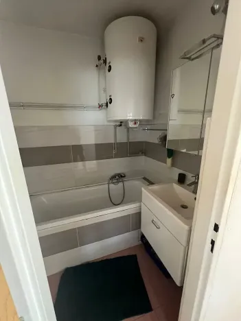 Pronájem bytu 3+1, Katusice, Polní, 90 m2