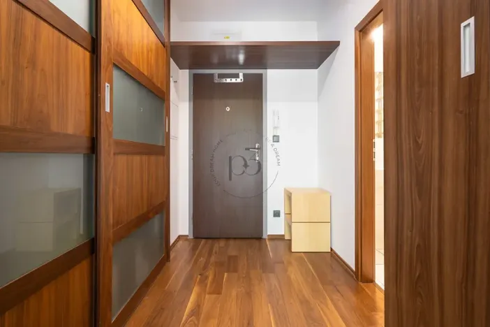 Pronájem bytu 2+kk, Praha - Čimice, Korycanská, 50 m2