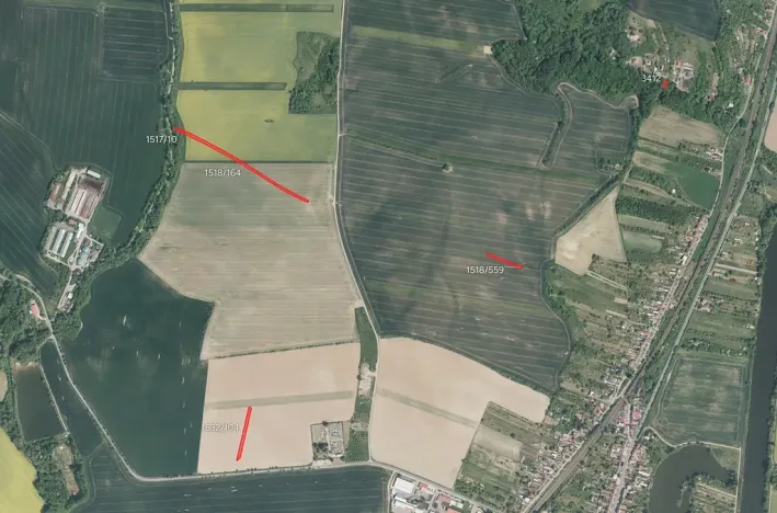 Prodej podílu pole, Spytihněv, 4880 m2