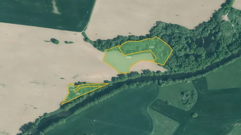 Prodej pole, Kestřany, 19814 m2