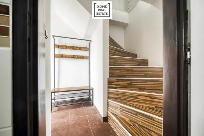 Pronájem apartmánu, Praha - Dolní Měcholupy, U svornosti, 117 m2