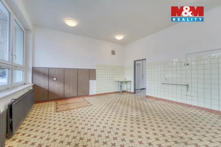 Pronájem obchodního prostoru, Klatovy - Klatovy III, Nádražní, 38 m2