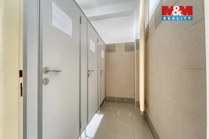 Pronájem obchodního prostoru, Klatovy - Klatovy III, Nádražní, 38 m2