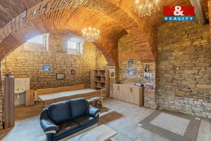 Prodej komerční nemovitosti, Kroměříž, Tovačovského, 106 m2