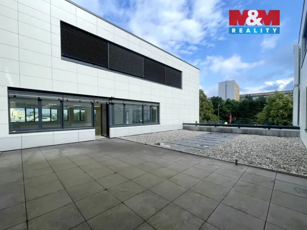 Pronájem obchodního prostoru, Brno - Lesná, Okružní, 275 m2