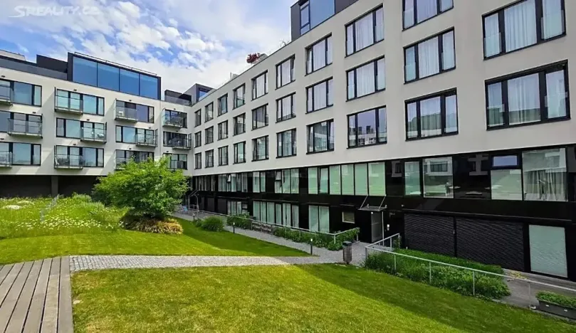 Pronájem atypického bytu, Praha - Smíchov, Kobrova, 182 m2