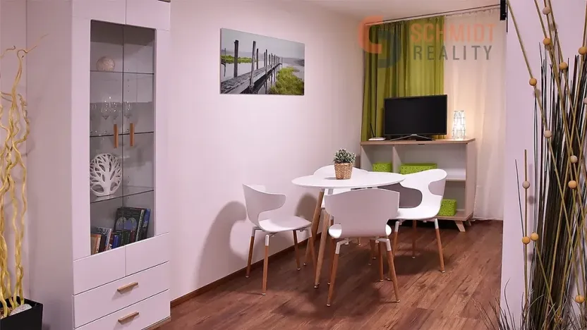 Prodej bytu 2+kk, Lednice, Sídl. Osvobození, 39 m2