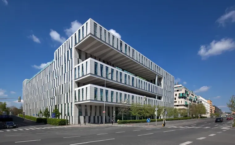 Pronájem kanceláře, Praha - Karlín, Karolinská, 440 m2