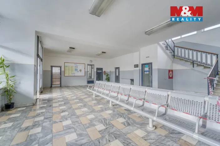 Pronájem obchodního prostoru, Klatovy - Klatovy III, Nádražní, 103 m2