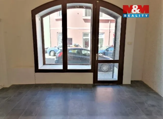 Pronájem obchodního prostoru, Kladno, Váňova, 35 m2