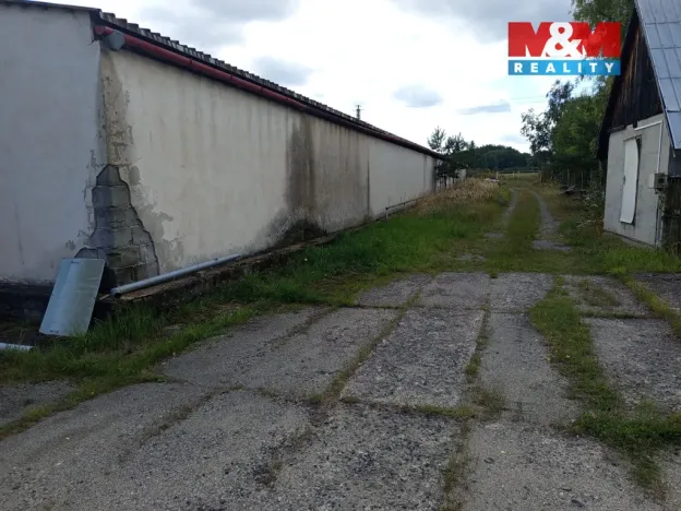 Pronájem skladu, Doksy, Valdštejnská, 1730 m2