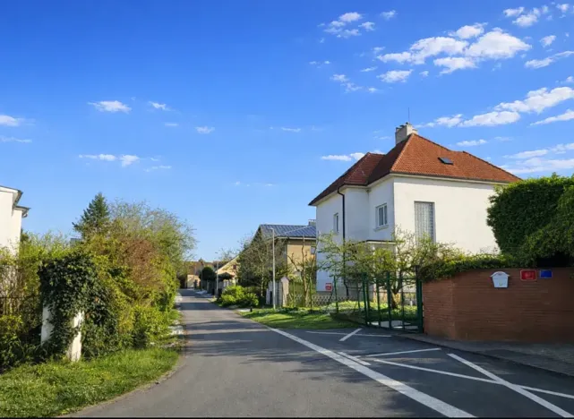 Prodej pozemku, Praha, 594 m2